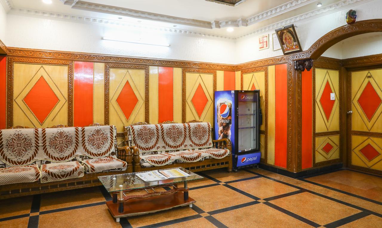 Treebo Nava Nidhi Comforts Bangalore Exterior photo